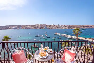 Image de Harbour Lights est un appartement situé sur la Promenade