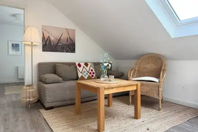 Image de Kapitänshaus FeWo 3 - Beautiful vacation apartment near the beach for 2 to 6 people