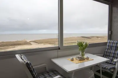 Image de Fantastic lake view apartment with swimming pool