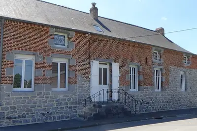 Image de Gîte de charme à Leval, 4 chambres, cheminée, cour privative, proche nature et randonnées