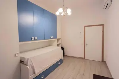 Image de three-room apartment piombino via amendola 5 minutes from the sea 6 beds