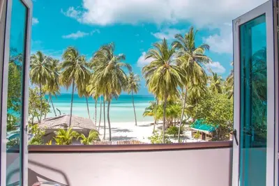 Image de Beachfront Luxe room in Gan island - near the beach (bnb)