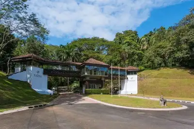 Image de Hilltop condo with beautiful ocean view!