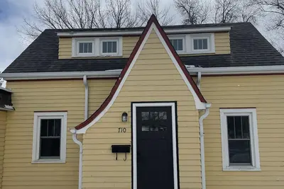 Image de Remodeled home in the middle of town driving distance to lakes!