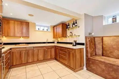 Image de Sw19 Rate frm £350pn Min stay applies professional holiday let T&C’s apply