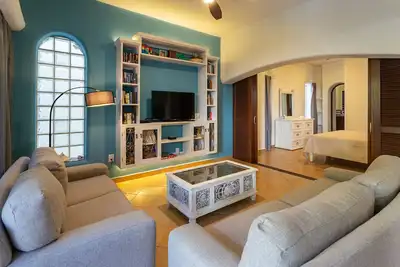 Image de Beautiful 3br Condo, Great Pool, Steps From The Beach