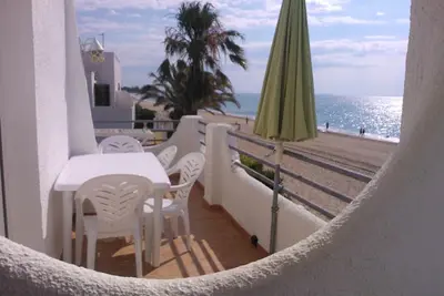 Image de Beautiful Apartment In First Line Of Beach M3