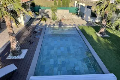 Image de Villa somptueuse avec piscine, à proximité des p
