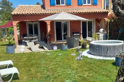 Image de villa cosy avec jacuzzi au coeur de la Côte d Azur