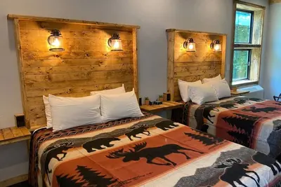 Image de 104 Downtown Ohiopyle 2 beds Falls Market Inn