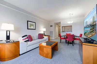 Image de Live the Miami Experience in an Exclusive Condo 4s