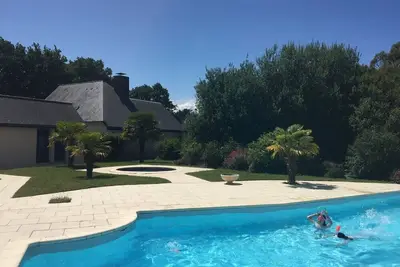 Image de 761- Belle maison dans une résidence avec piscine
