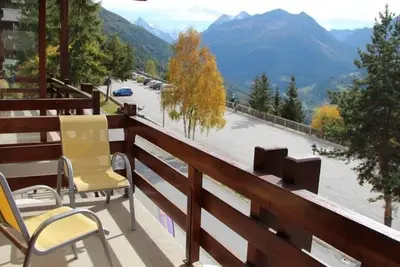 Image de Extérieur : appartement au 2er étage avec balcon plein sud d'env. Pour 2 à 4 personnes - Intérieur :