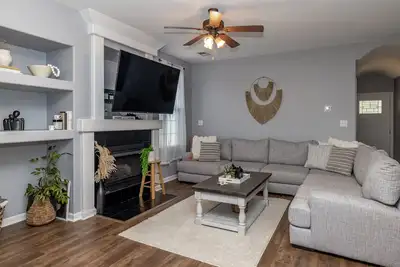 Image de ⭐️⭐️⭐️⭐️⭐️ Home next to Khp/Downtown