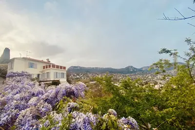 Image de L’Oustalou -  Maison avec jardin à deux pas de la cité  historique