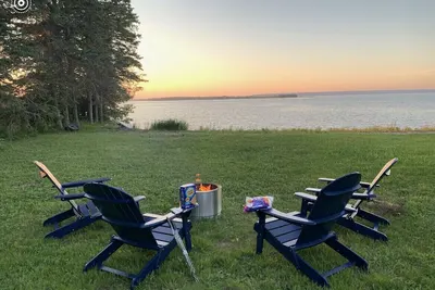 Image de Sitting on the Back of the Bay