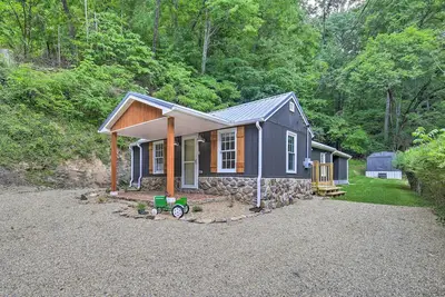 Updated Bristol Retreat ~ 2 Miles to Downtown!