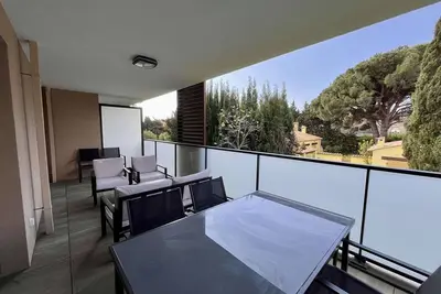 Image de Appartement Neuf Climatisé, Terrasse, Parking, Plage à Pied, Cavalaire-sur-Mer