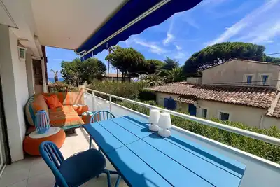 Image de Appartement rénové 1 chambre à Cavalaire, proche plage, climatisé avec parking