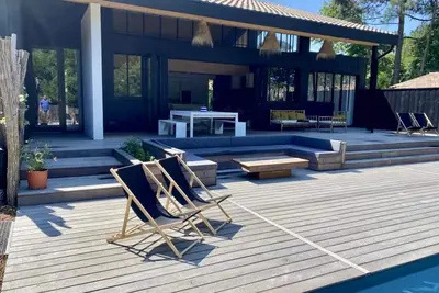 Image de Villa d'Architecte luxueuse et moderne avec piscine