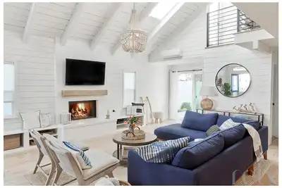 Luxury Beach House, Hot Tub, Fire pit, Roof Deck