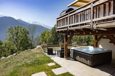 Image de Chalet Les Fiz avec vue sur les montagnes, Jaccuzi & Wi-Fi