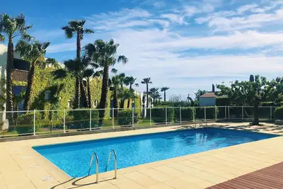 Image de Appartement 2 chambres, piscine, clim, garage