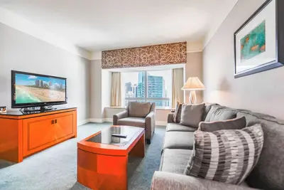 Image de Luxury Condo at the Top of Miami’s Iconic 4s