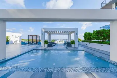 Luxury Condo Near Design Hub