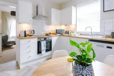 Image de 2br Designer apartment for City Breaks in Chester.