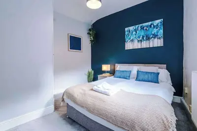 Image de 4 Bed Home in Chester Close to Train Station