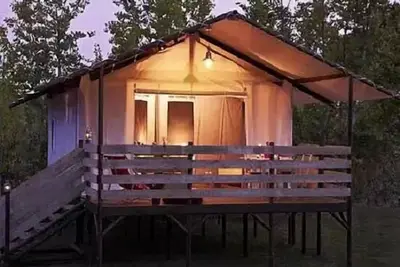 Image de Cabane Lodge sur pilingis Standard 34m2 (2 Schlafzimmer mit überdachter Terrasse 11m2 - ohne sanitäre 4 Personen