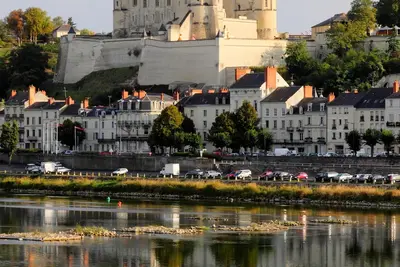 Image de Maison pierre de tuffeau 4 personnes avec extérieurs