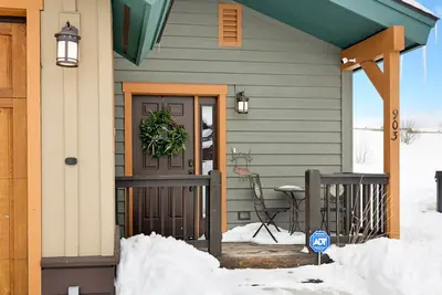 Image de Lovely Tabernash mountain home! Private hot tub, air hockey + shuffle board