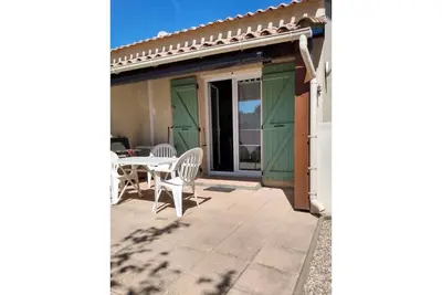 Image de villa à Marseillan au calme dans résidence sécurisée avec piscine