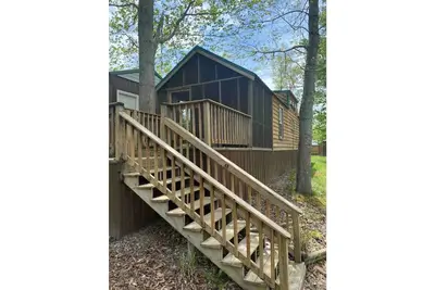 Image de The Peaceful Pine Cabin