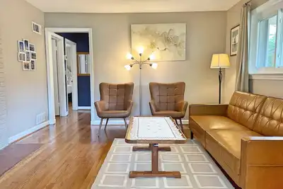 Image de Entire Cozy 3 bedrooms Single Bungalow House in Arlington Near Dc