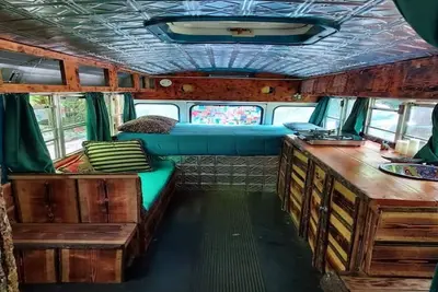 Image de The Wanderbus in Elfendahl forest.