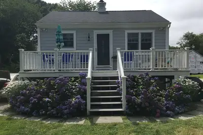 Image de Pristine cottage 1 mile from East Matunuck State Beach.