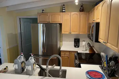 Image de Mignon Canal Front Cottage