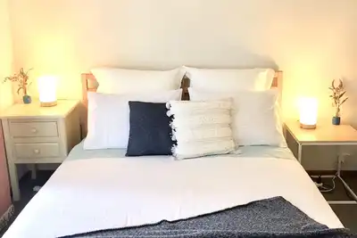 Image de ⭐Brooks⭐BFast, WiFi, Nflx⭐UberEats, Walk2Shop,