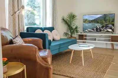 Image de A Modern Minimalist's Dream- near Dt, Unr & Fwy