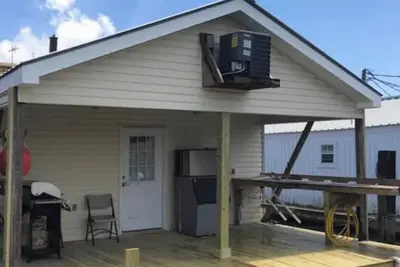 Image de 3 chambres, tous les équipements dont vous avez besoin. L'emplacement est parfait à Venise Marina!