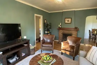 Image de Artistically Designed Home near Fairgrounds and U of O