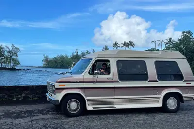 Image de Vintage Campervan with Velvet Comfort - from Campervans Big Island