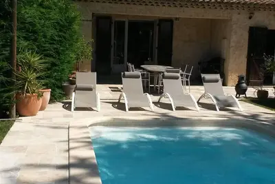 Image de Villa familiale, piscine privée à distance de marche du village de Biot, à proximité des plages