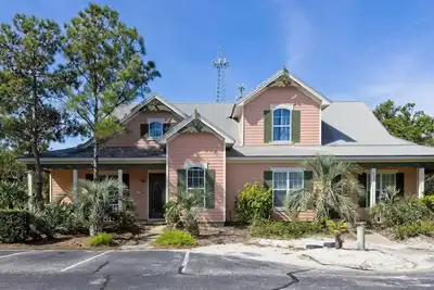 Image de Lumiere du Soleil ~ Beautiful 2br/2ba beach home!