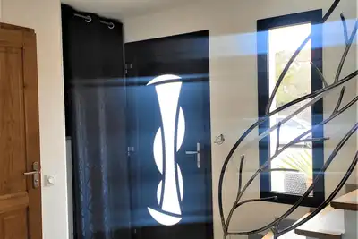 Image de Cannes Maison Neuve, accès Piscines  à 4 minutes à pieds des plages Bord De Mer