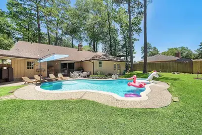 Image de The Sunset | Pool, Bbq & Lounge | Family Fun Spot!