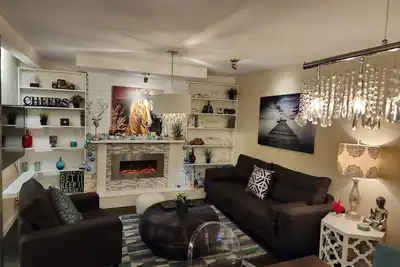 Image de Offrez-vous une Superbe maison récemment rénovée Away From Home In Se Portland